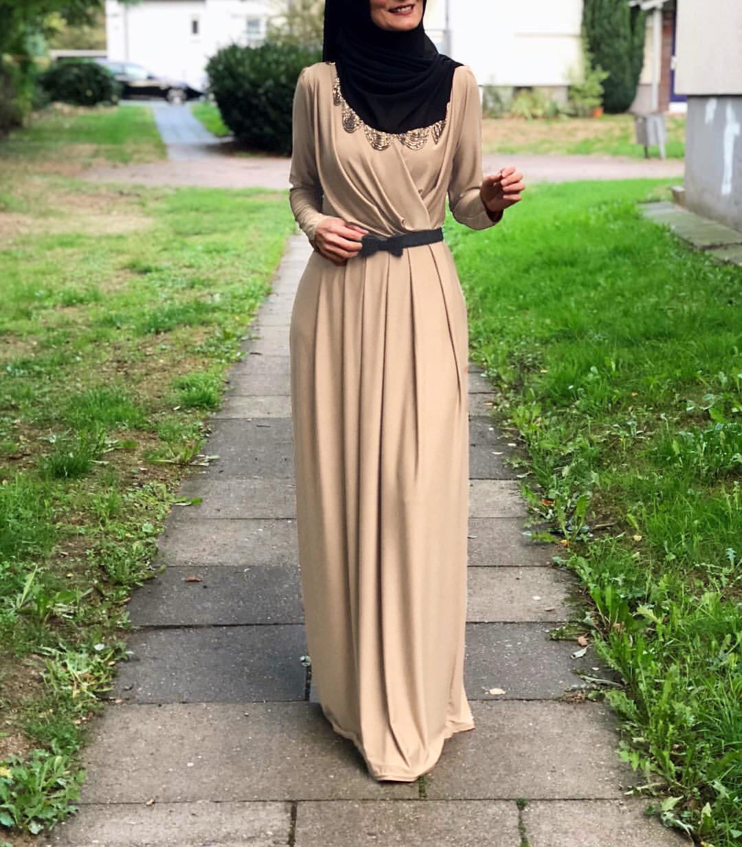 Cross Top Long Abaya
